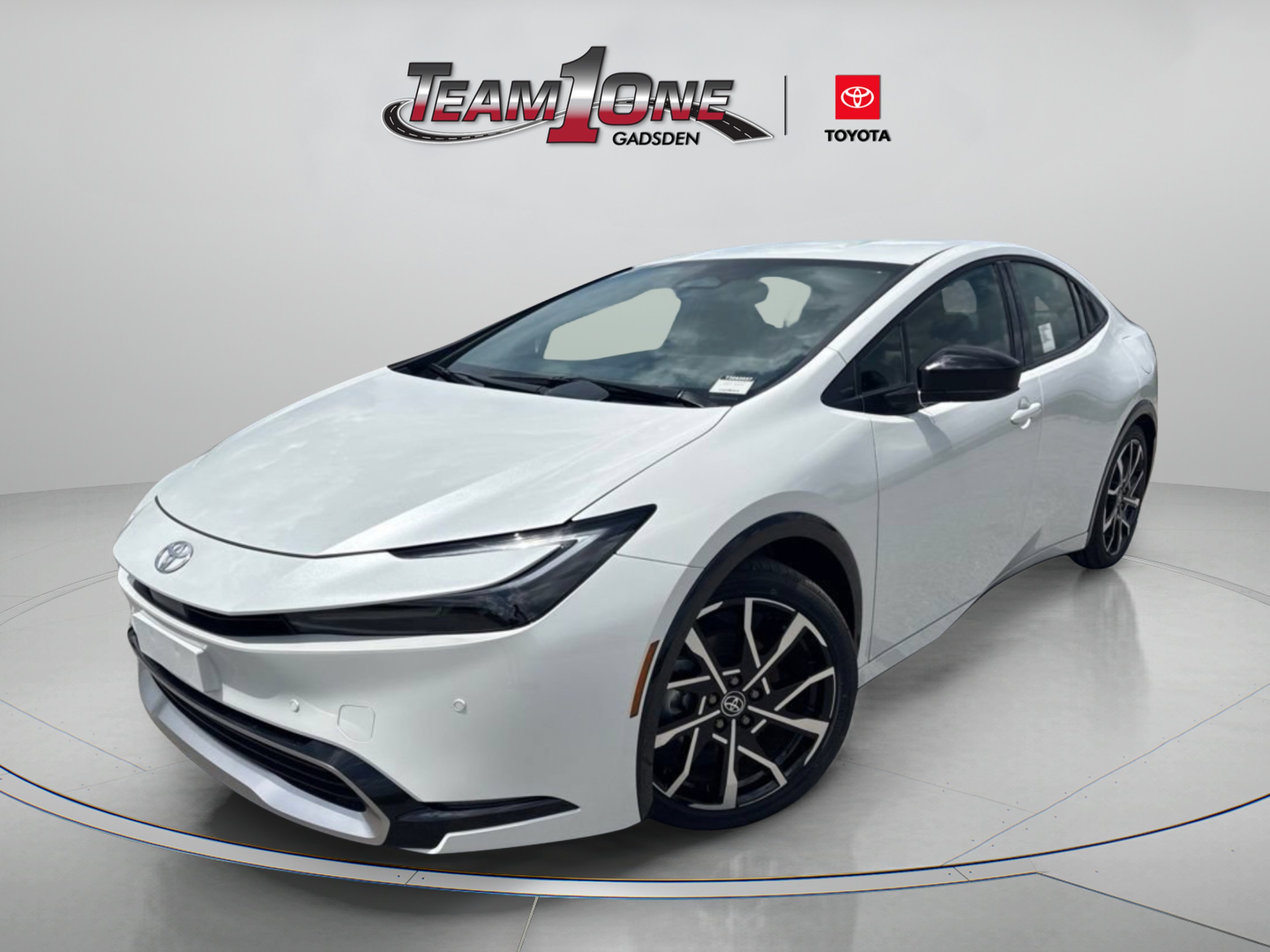2026 Toyota Prius Plug-in Hybrid XSE - Photo 3