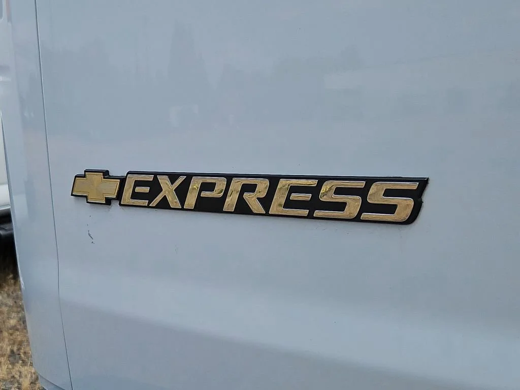 Used 2023 Summit White Chevrolet 1LS image 25