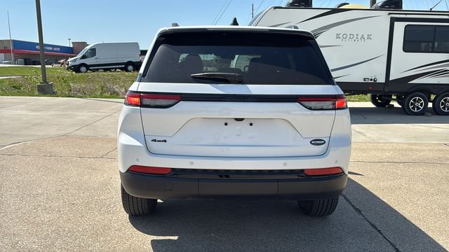 Certified Used 2025 White Jeep Altitude image 12
