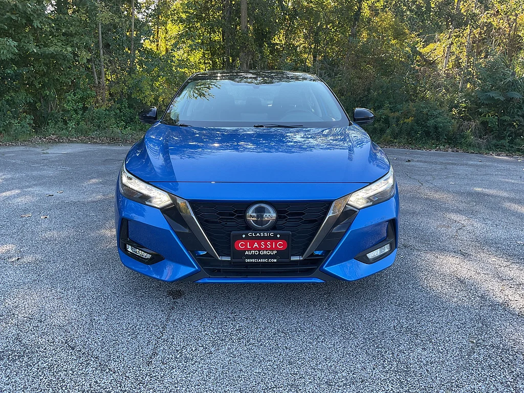 Used 2021 Nissan Sentra SR with VIN 3N1AB8DV1MY319764 for sale in Madison, OH