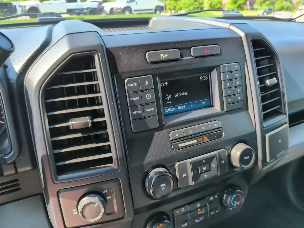 Used 2016 White Ford XL image 22