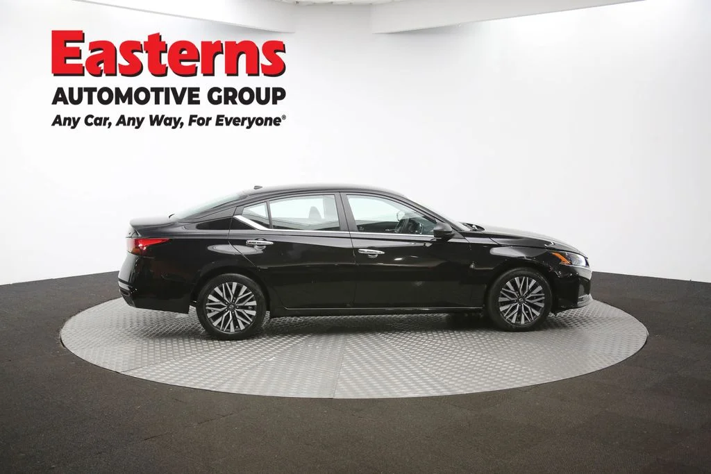 Used 2024 Black Nissan 2.5 SV image 41