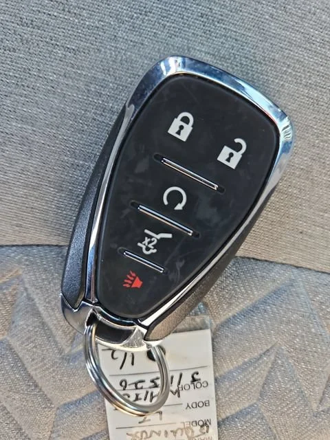 Used 2024 Summit White Chevrolet LT image 28
