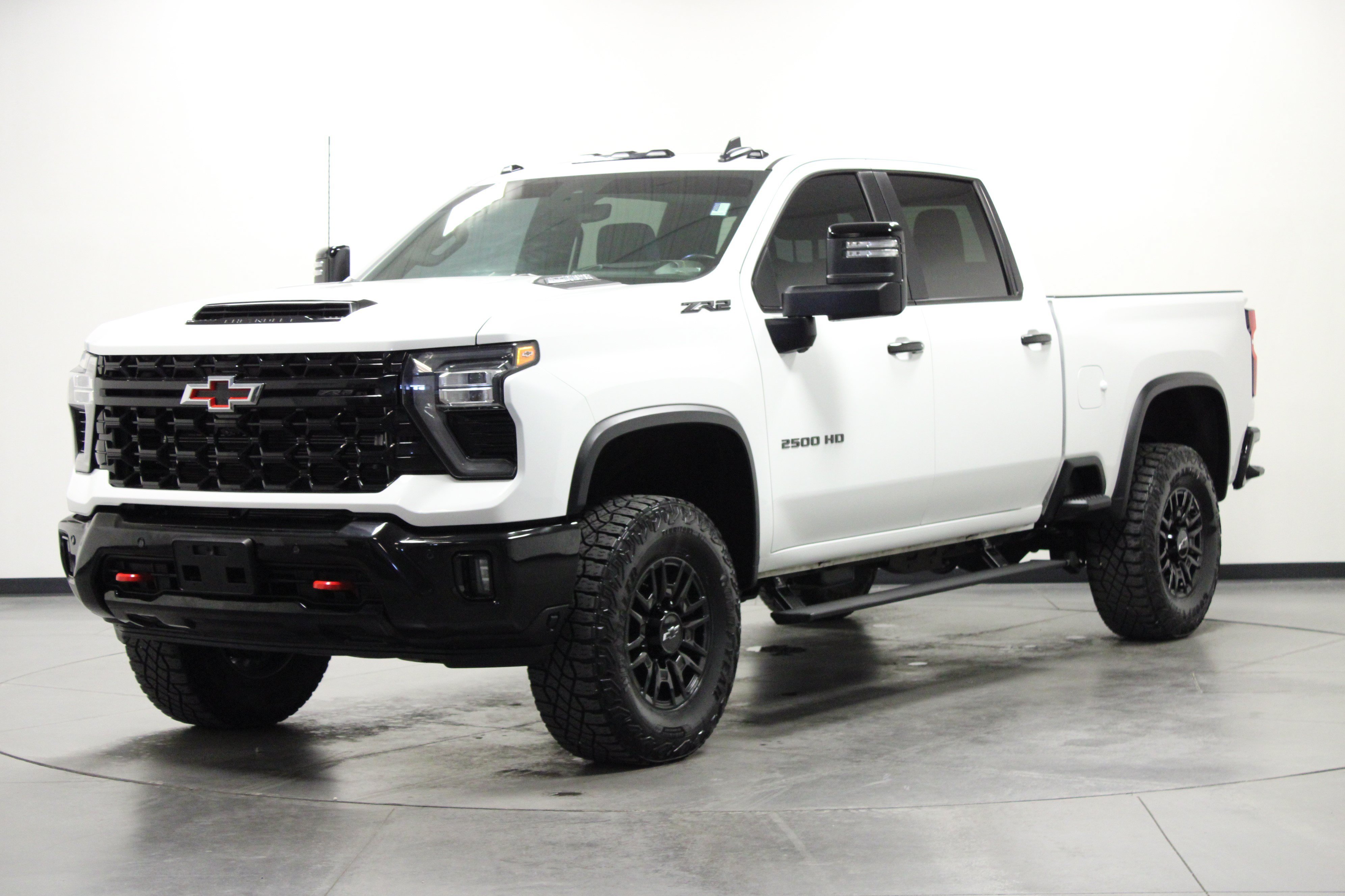 Used 2025 Summit White Chevrolet ZR2 image 8