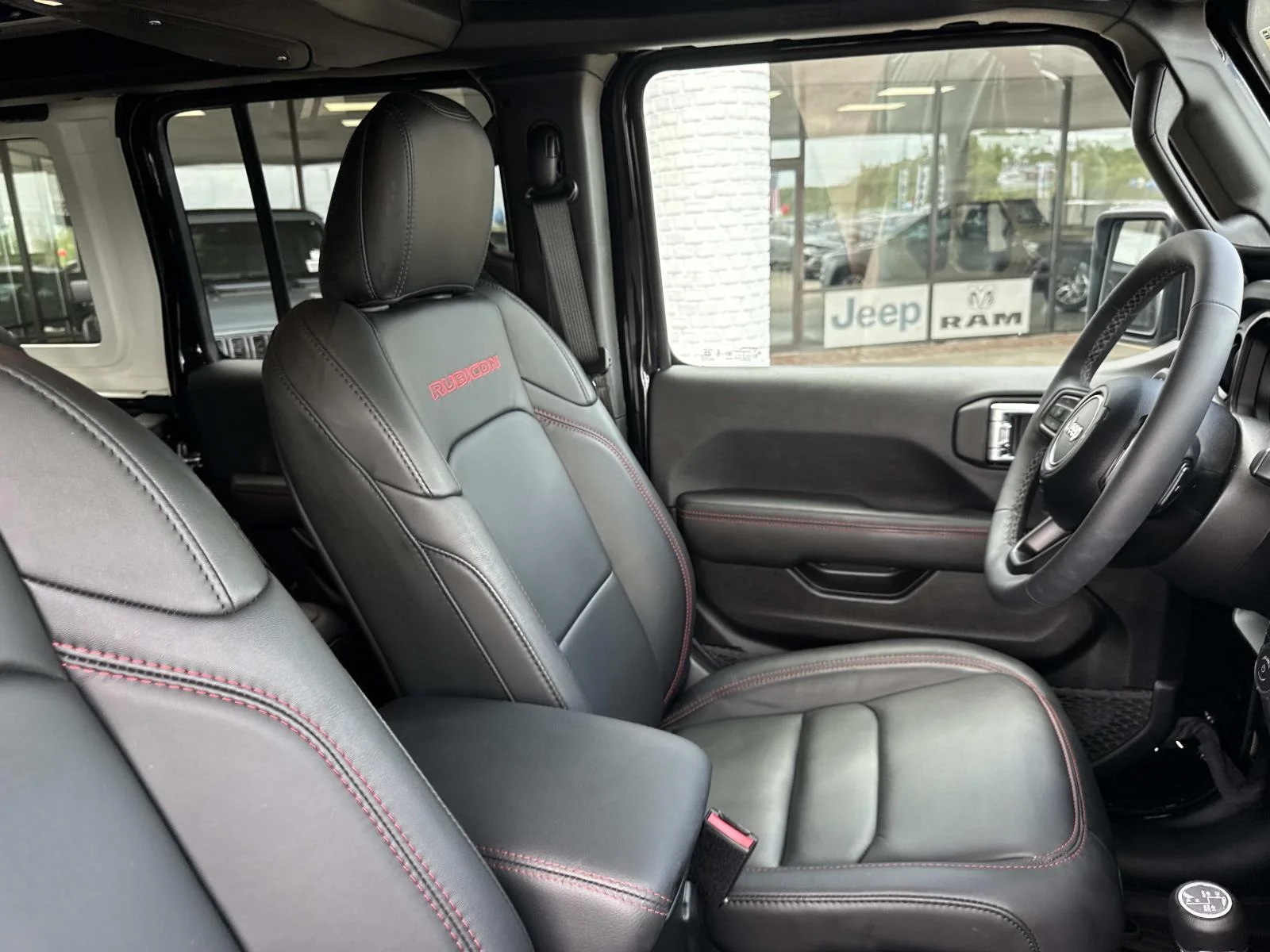 Used 2026 BLACK CLEARCOAT Jeep Rubicon X image 10