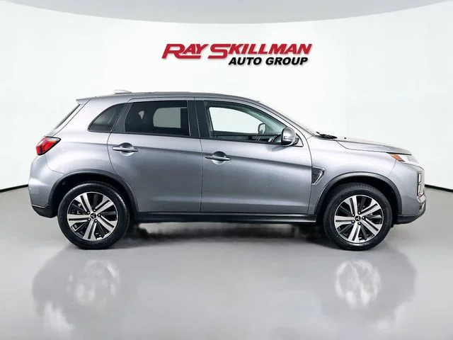 Used 2021 Gray Mitsubishi 2.0 SE image 8