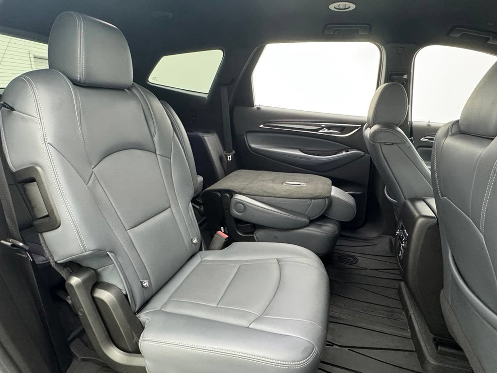 Used 2023 Summit White Buick Essence image 40
