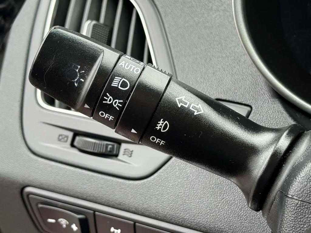 Used 2012 Silver Hyundai Limited image 24