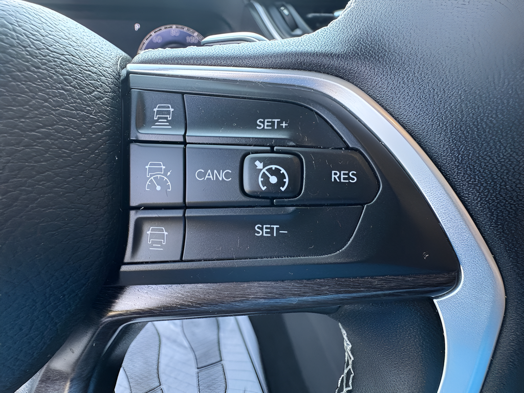 Used 2023 Black Jeep Limited image 21