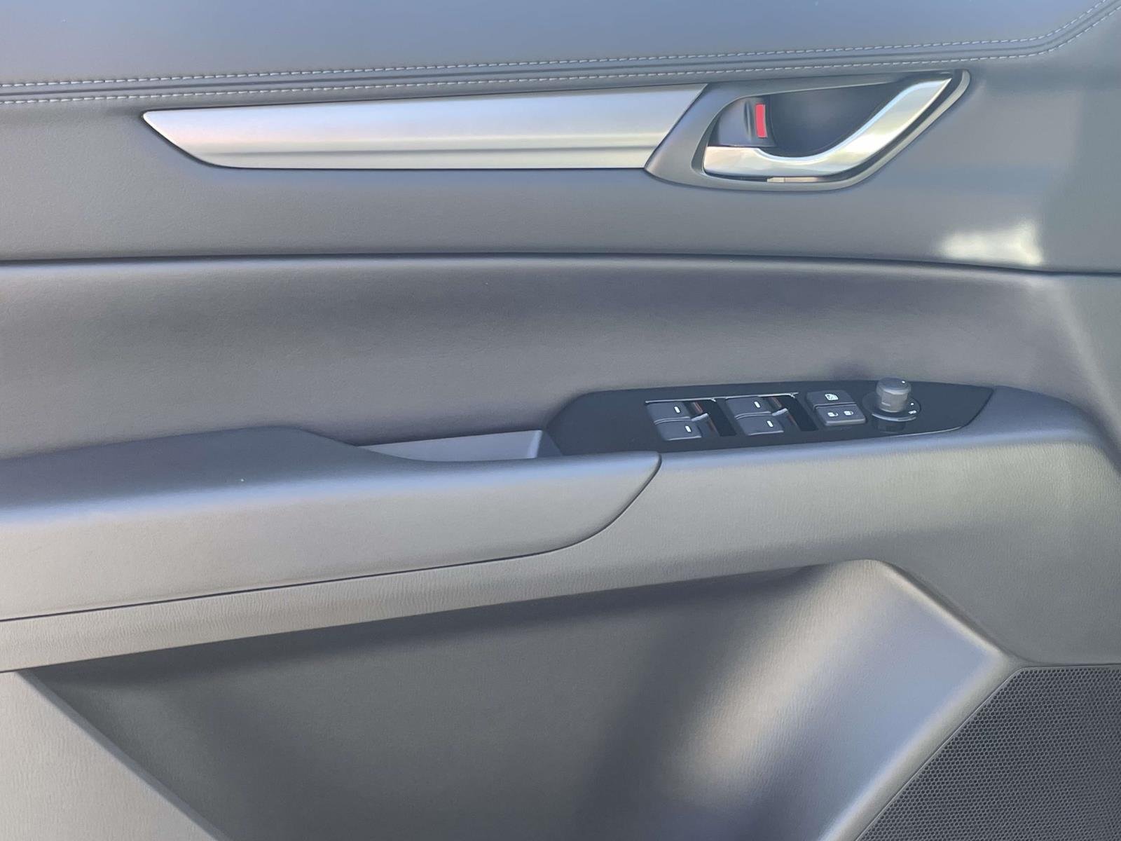 2025 Mazda CX-5 S Preferred package - Photo 16