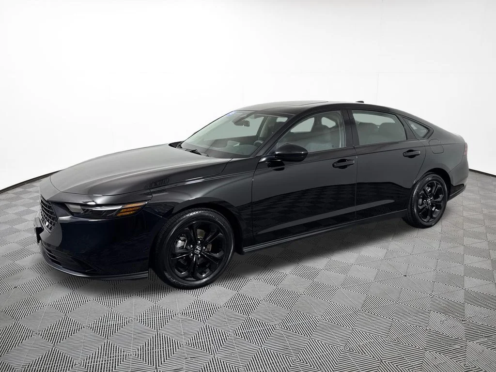 Certified Used 2025 Crystal Black Pearl Honda 1.5T SE image 2