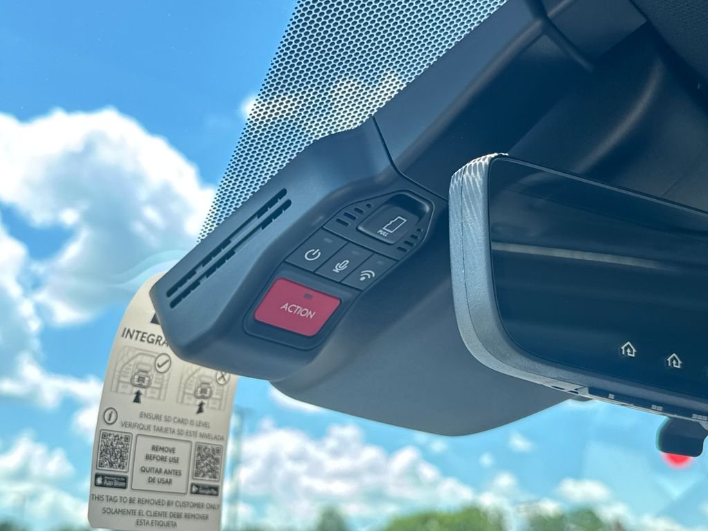 New 2026 Wind Chill Pearl Toyota Platinum image 34
