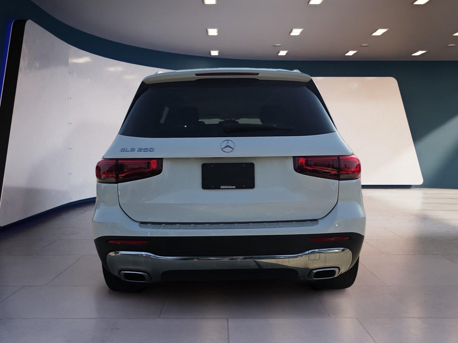 2022 Mercedes-Benz GLB Base - Photo 4