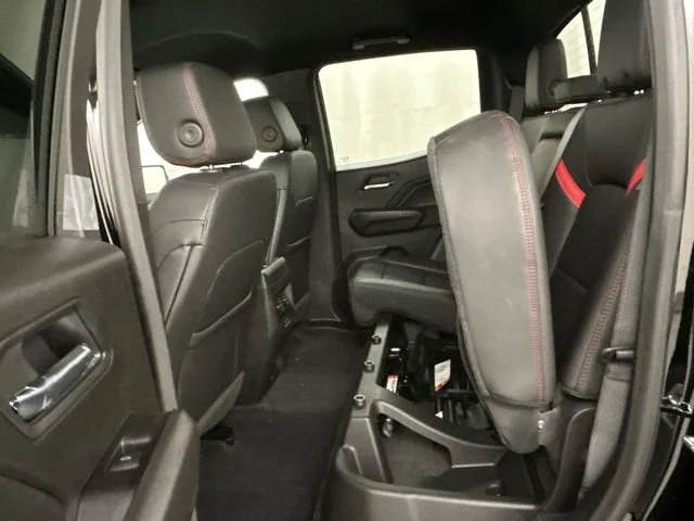 2026 Chevrolet Colorado Z71 - Photo 26