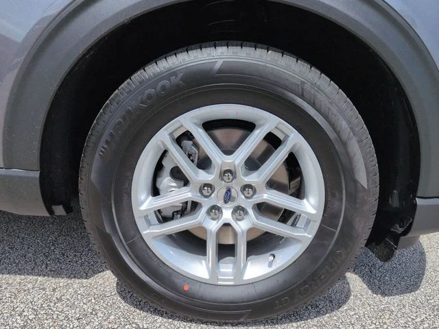 New 2026 Carbonized Gray Metallic Ford Active image 11