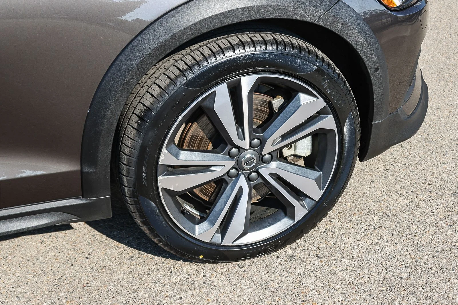 2025 Volvo V60 Cross Country Plus - Photo 14