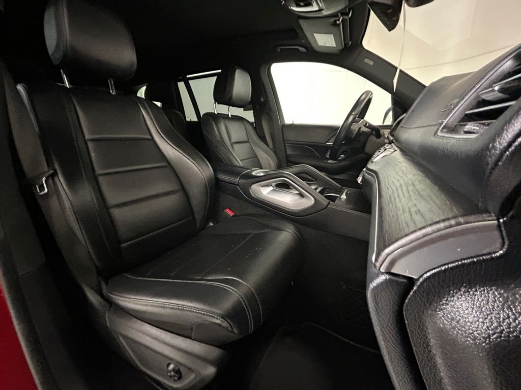 Used 2021  Mercedes-Benz GLS 450 image 24