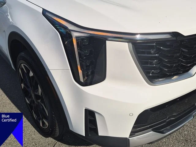 Used 2025 White Kia EX image 9