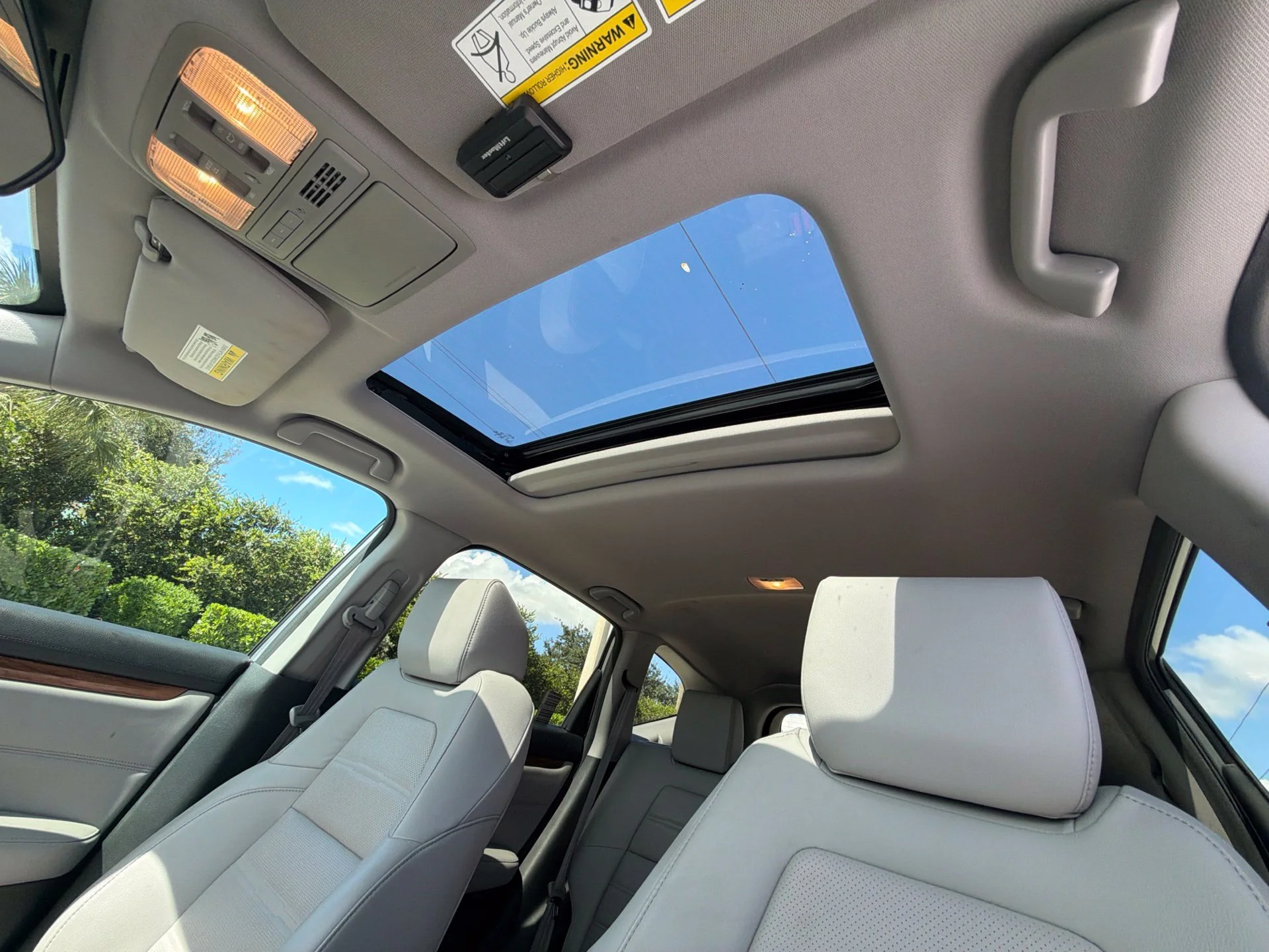 Used 2019 Lunar Silver Metallic Honda EX-L image 25
