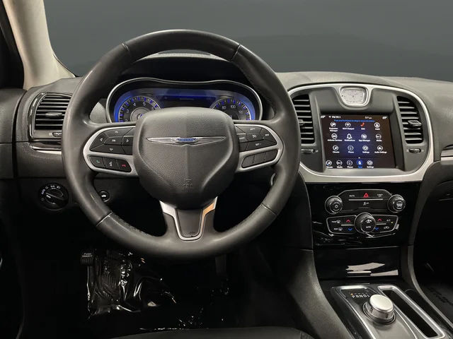 2023 Chrysler 300 Touring - Photo 5