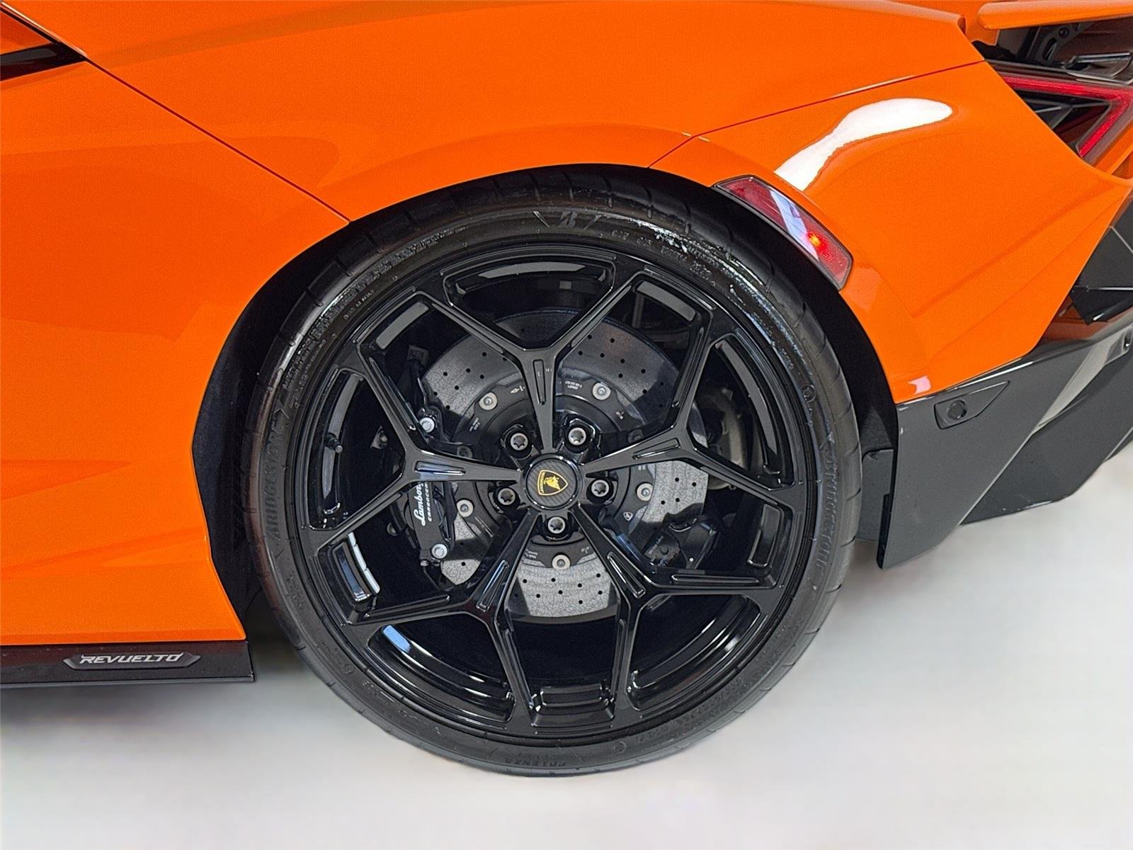 Used 2024 Arancio Apodis Metallic Lamborghini  image 44