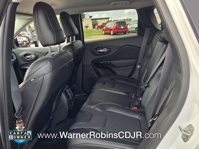 Used 2023 White Jeep Altitude image 6