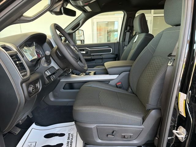 New 2026 Diamond Black Crystal Pearl-Coat Exterior Paint RAM Big Horn image 15