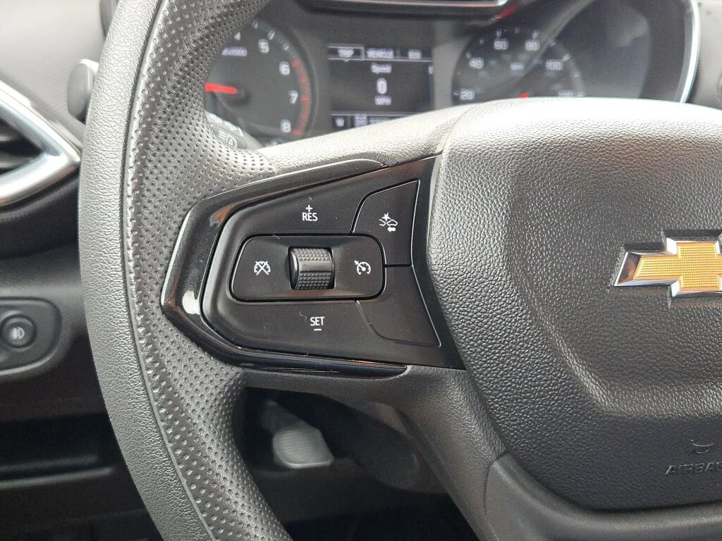 Used 2023 White Chevrolet LT image 28