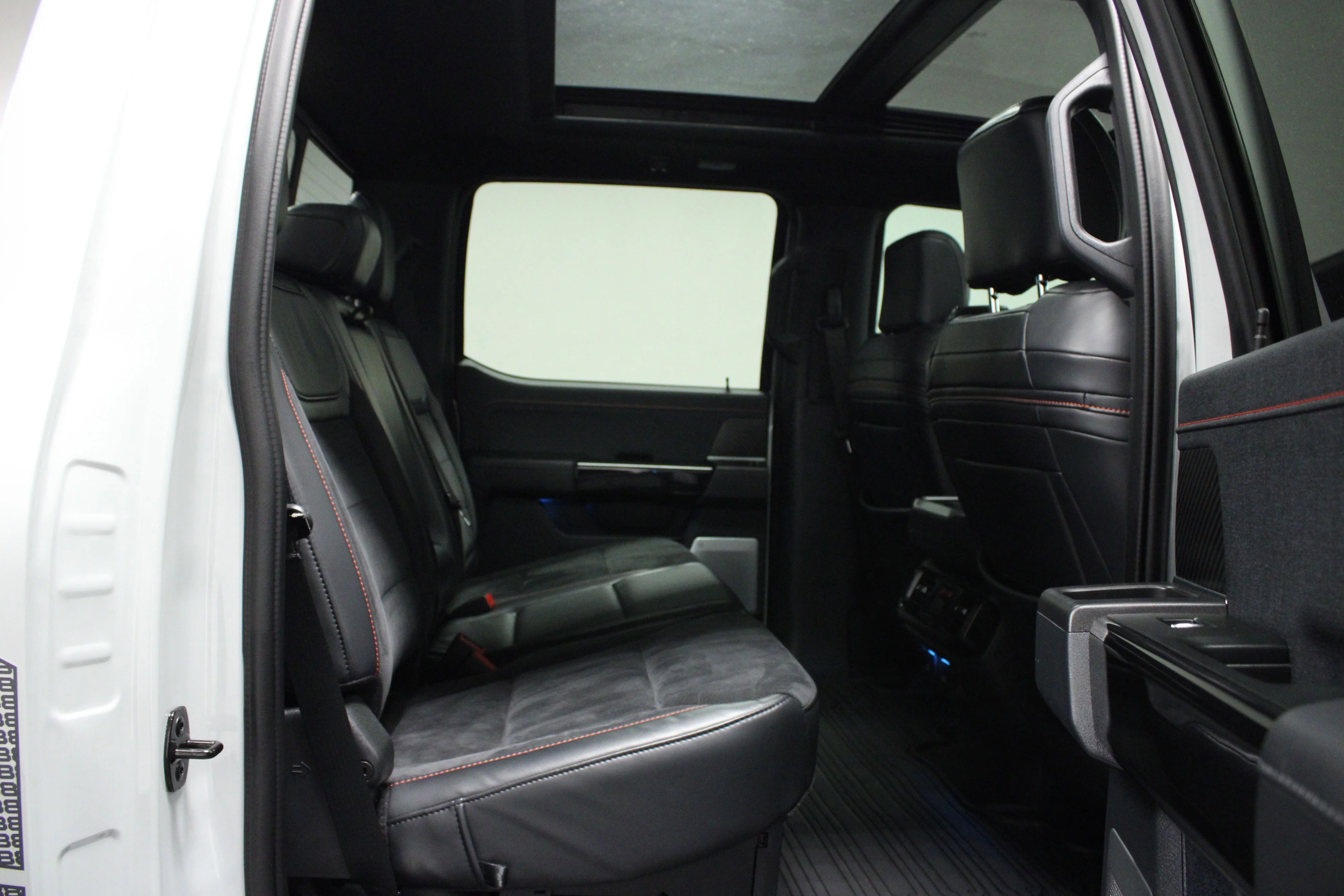 Used 2023 Avalanche Gray Ford Raptor image 15