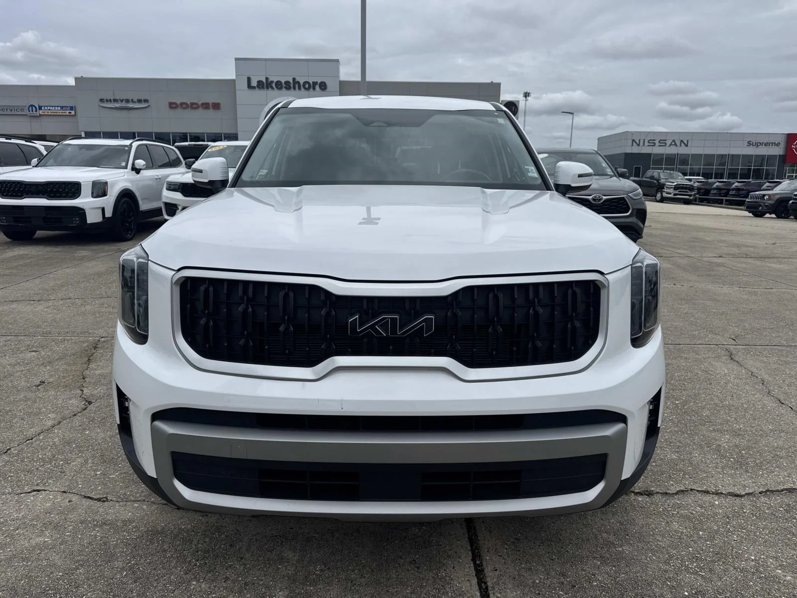 Used 2023 Glacial White Pearl Kia LX AWD image 2