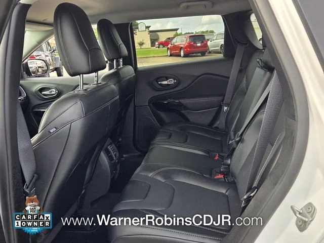 Used 2023 White Jeep Altitude image 6