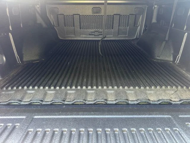 Used 2019 Gray Chevrolet Z71 image 7