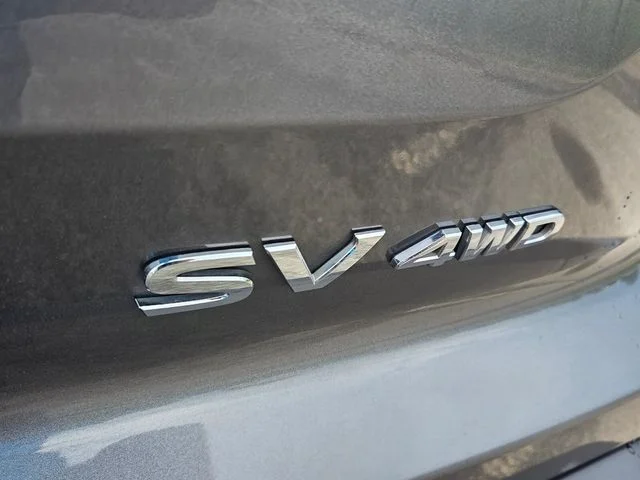 Used 2024 Gray Nissan SV image 12