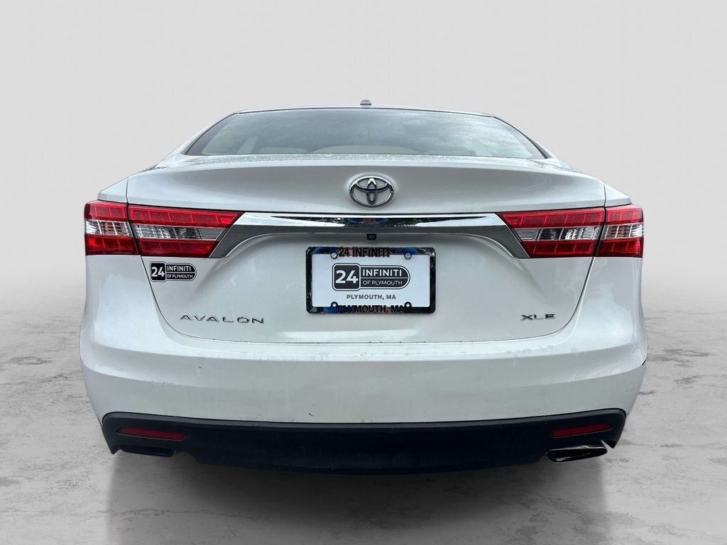 Used 2014 White Toyota XLE Touring image 4