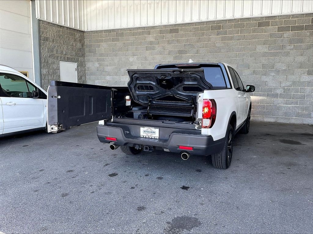 Used 2023  Honda Sport image 37