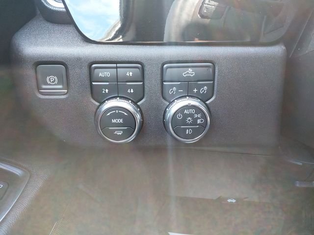 Used 2024 Red GMC Elevation image 19
