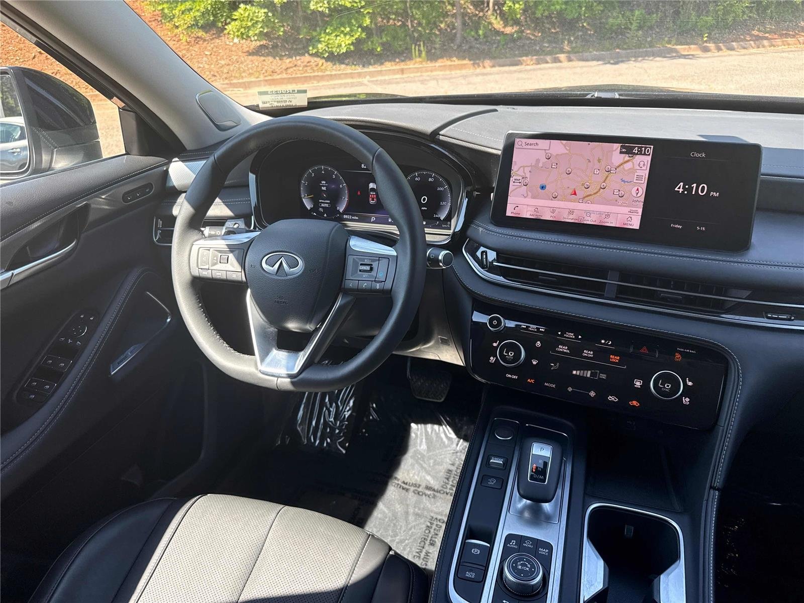 Used 2025 Mineral Black INFINITI LUXE image 14