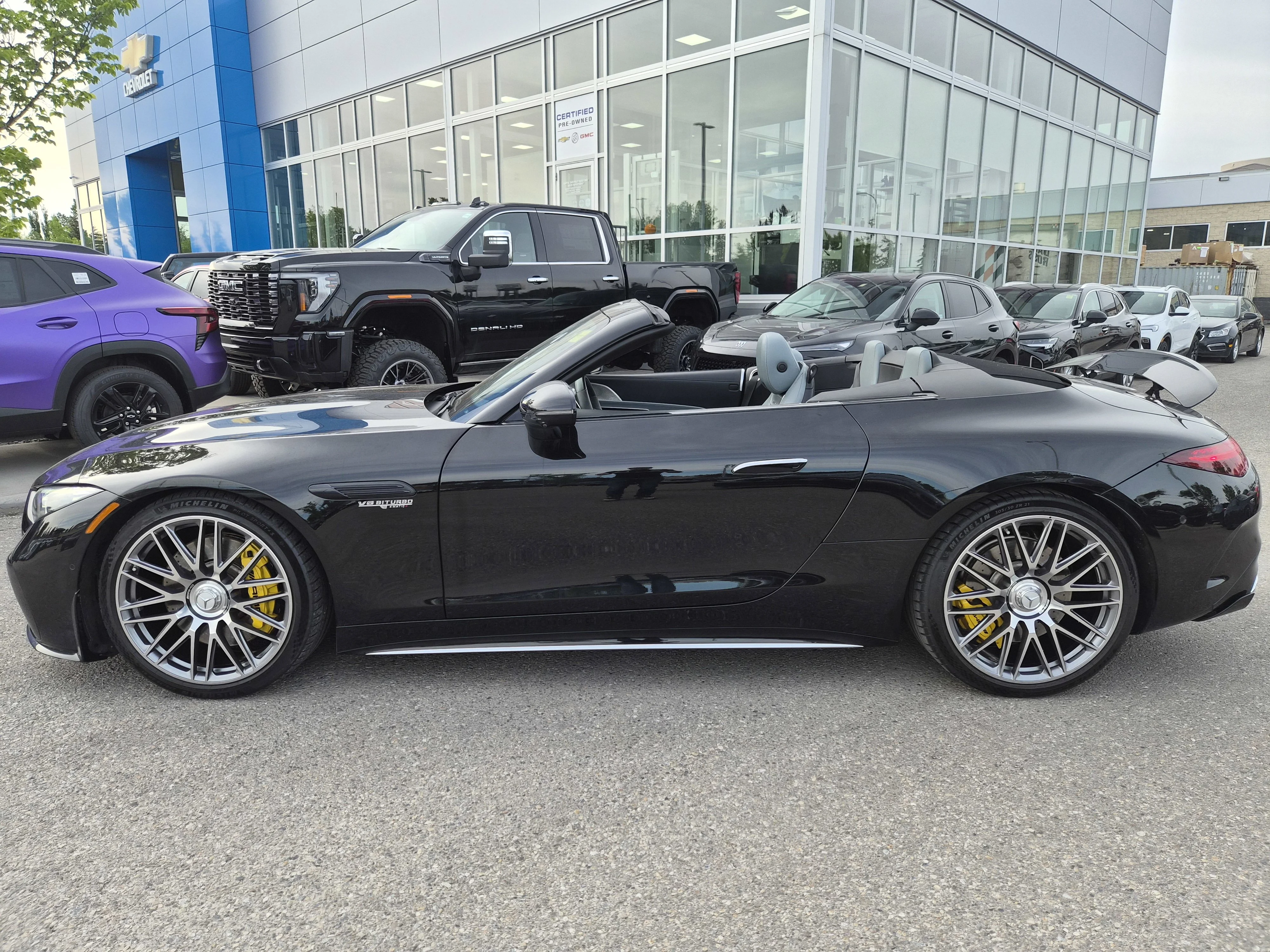 Certified Used 2022  Mercedes-Benz AMG SL 63 image 3