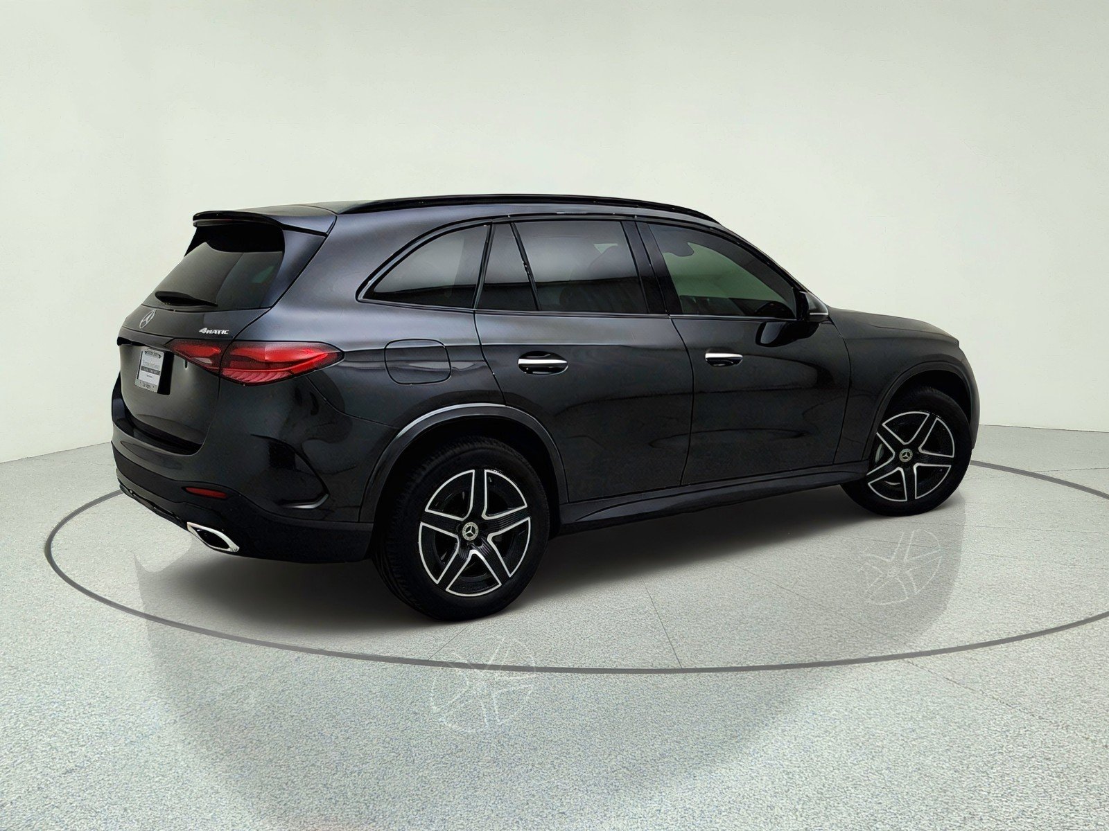Certified Used 2024 Graphite Grey Metallic Mercedes-Benz GLC 300 image 8
