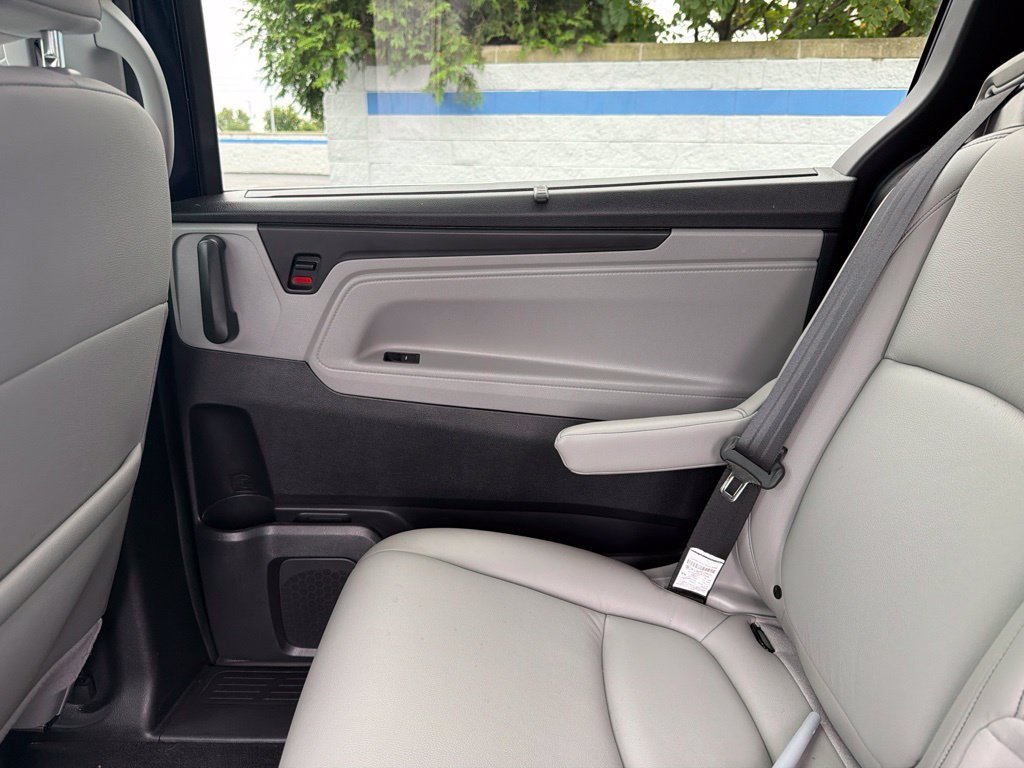 2024 Honda Odyssey EX-L - Photo 24