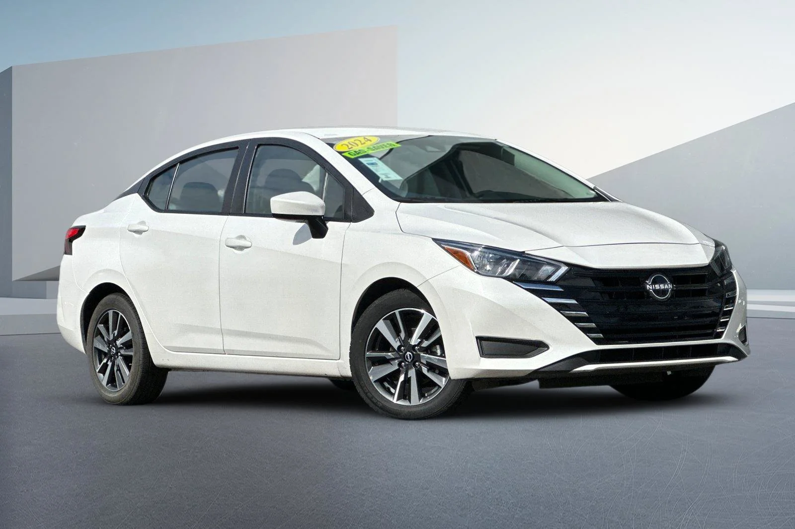 Used 2024 Aspen White Nissan 1.6 SV image 2