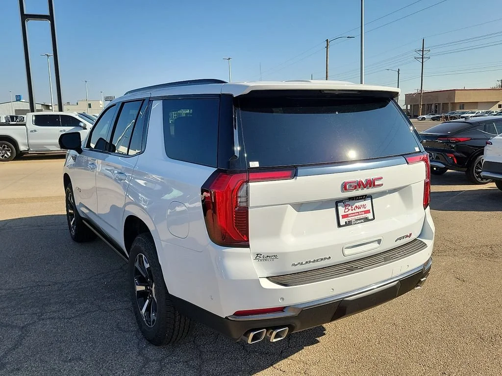 2026 GMC Yukon AT4 - Photo 8