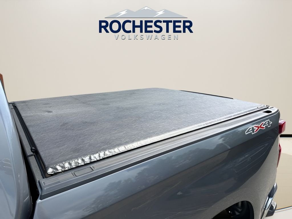 Used 2021 Steel Metallic Chevrolet LT image 11