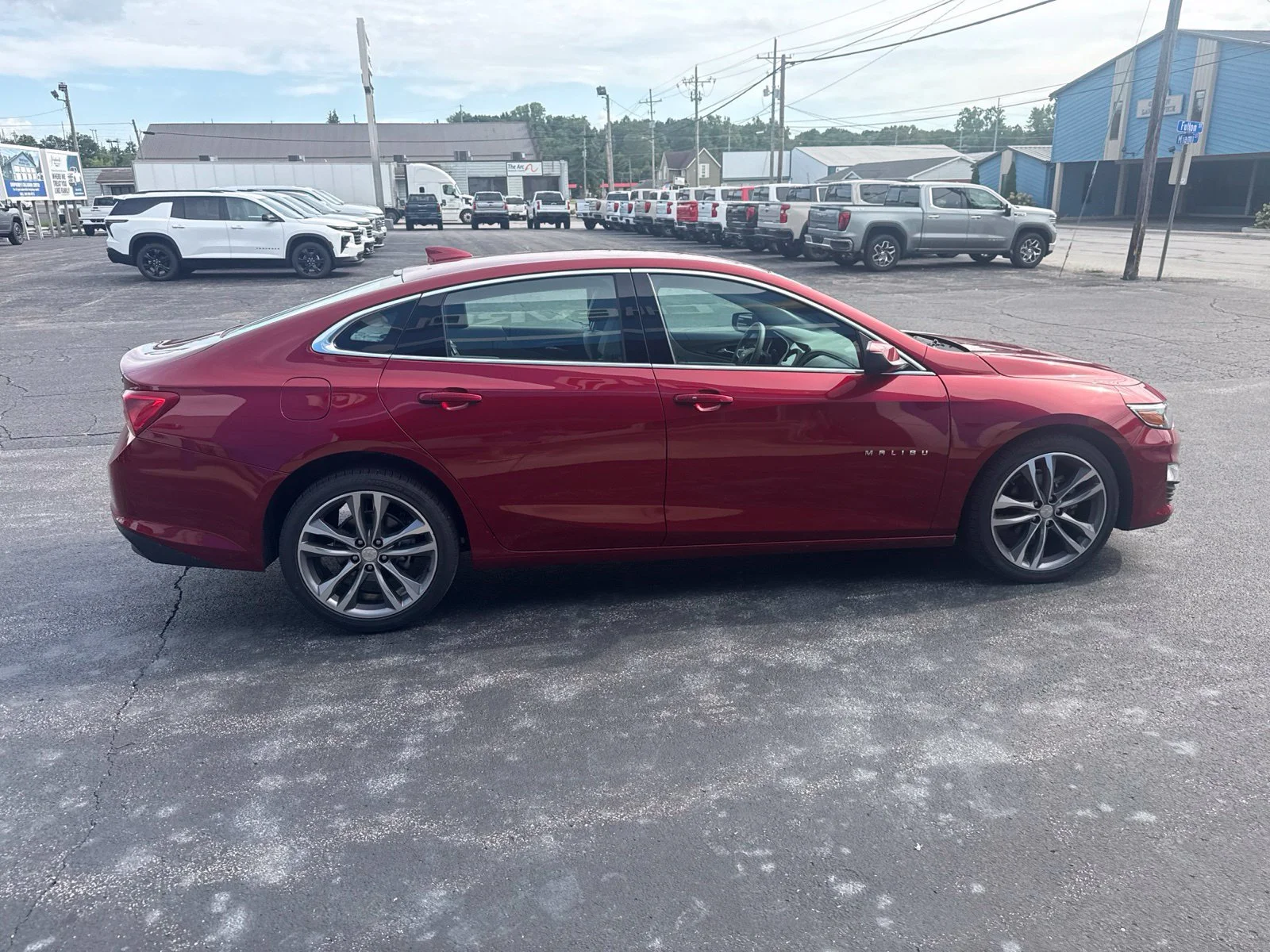 Used 2025 Radiant Red Tintcoat Chevrolet 1LT image 9