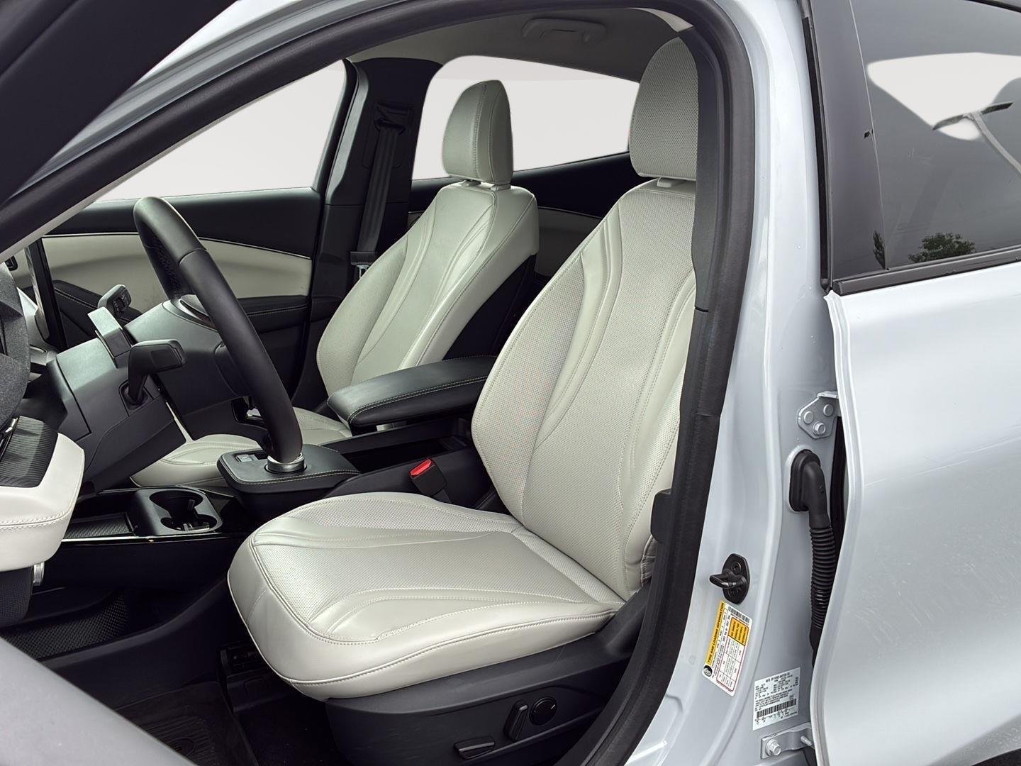 Used 2021 Space White Ford Premium image 3