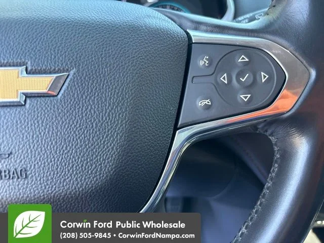 Used 2019 Gray Chevrolet RS image 18