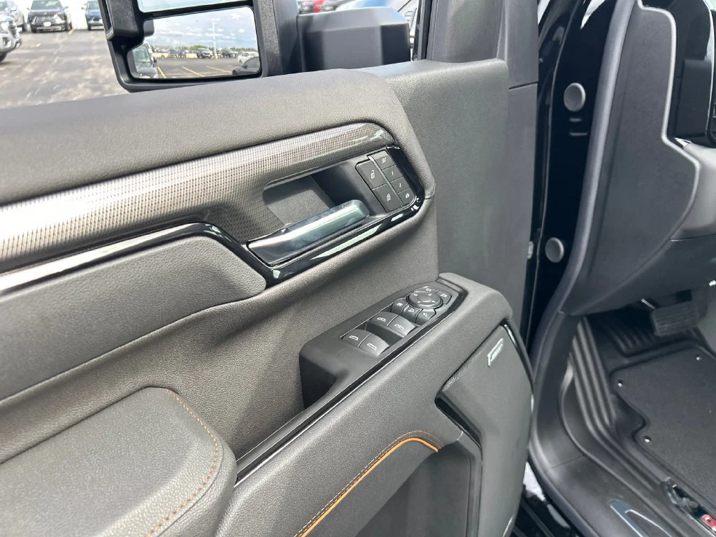 2026 GMC Sierra 2500HD AT4 - Photo 17
