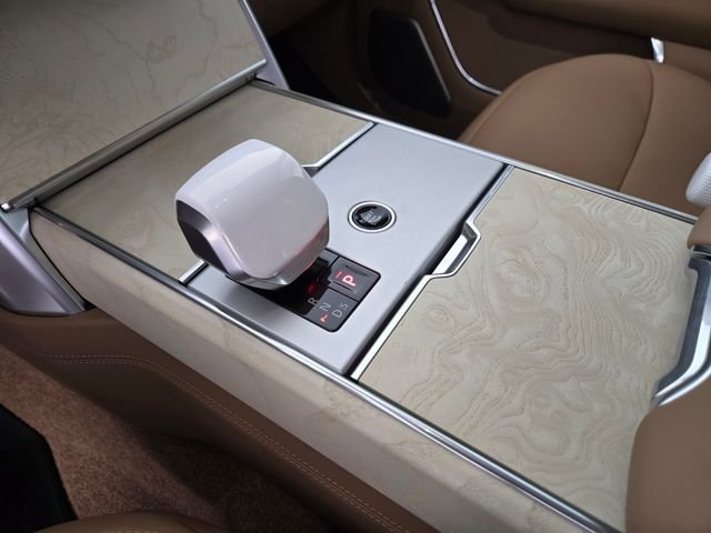 New 2026 Tourmaline Brown in Satin finish Land Rover SV image 24