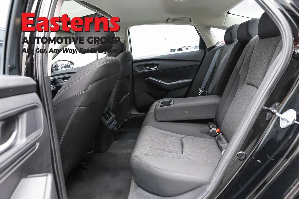 Used 2025 Black Honda SE image 20
