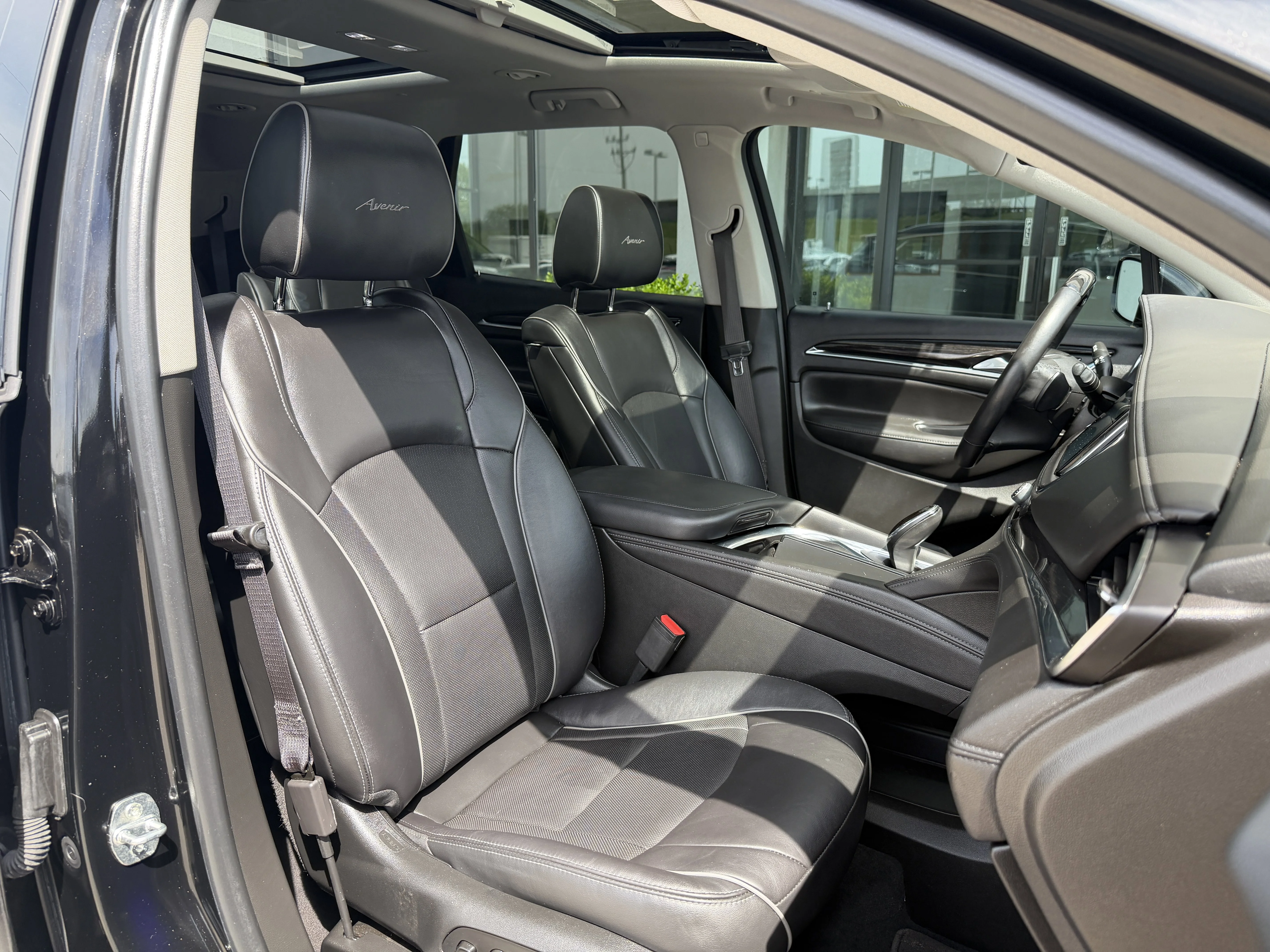 Used 2021 Ebony Twilight Metallic Buick Avenir image 22